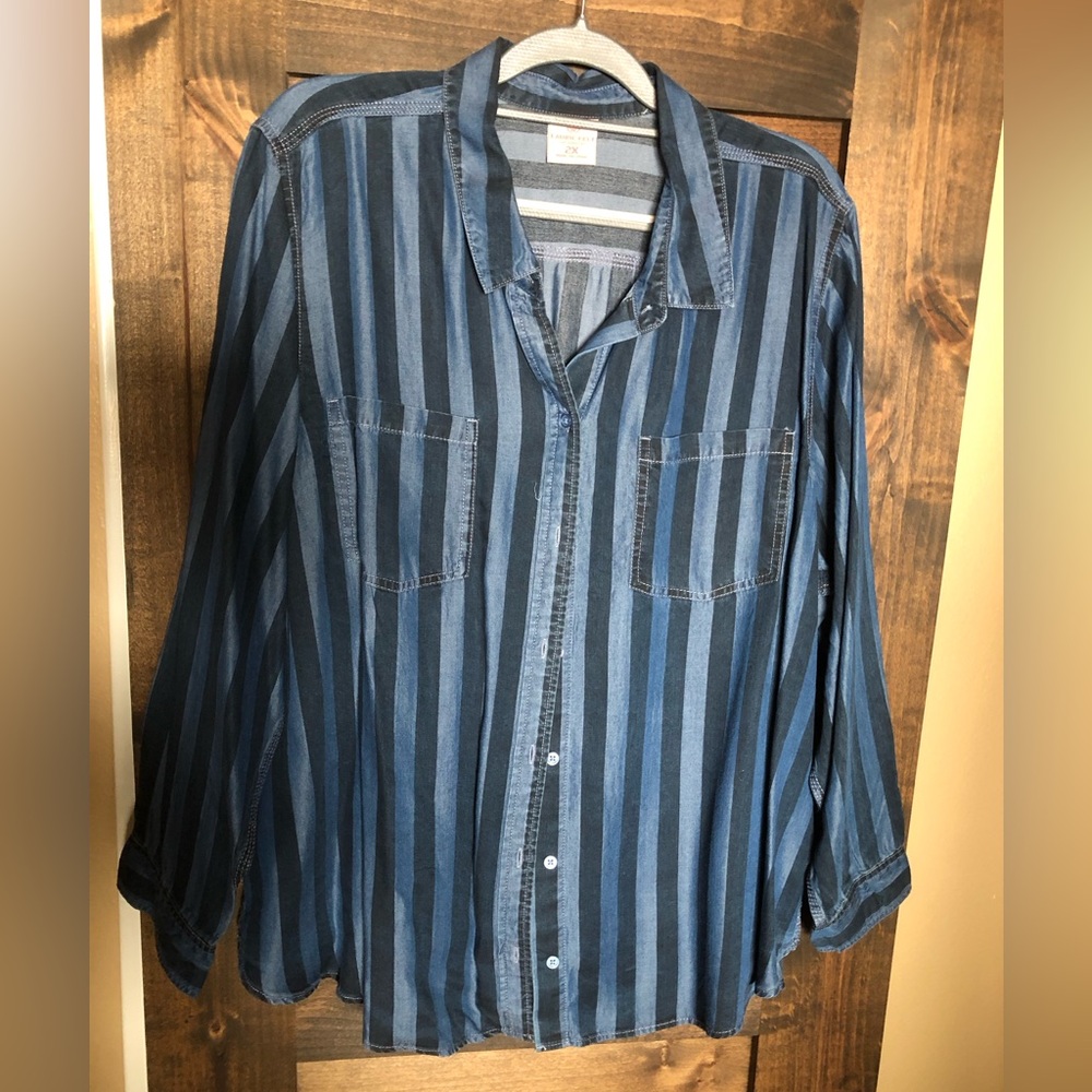 Soft woven denim shirt by Laurie Felt